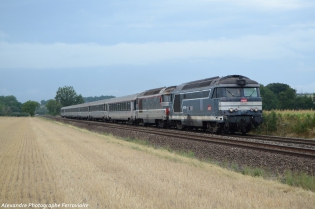 UM de BB 67300 BB 67345 et la BB 67348 mène ensemble la traction du Nantes-Lyon