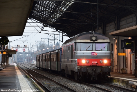 BB 67382 et RRR Auvergne TER Moulins-Clermont-FD assuré avec la BB 67382 et une RRR