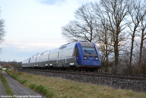 X72500 en UM TER Lyon-Clermont pour l'UM d'X72500