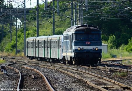 BB 67386 et RRR TER Entre Moulins et Clermont-FD avec la 67386 et une RRR
