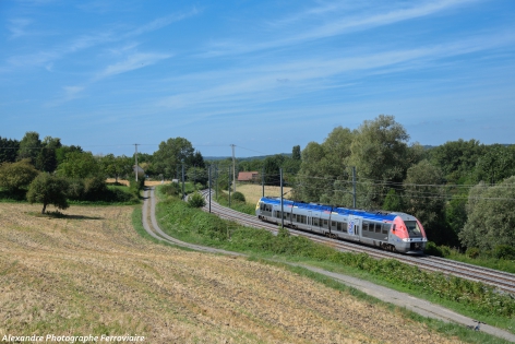 BGC Bourgogne Passage d'un train sans voyageur entre Clermont-Ferrand et Nevers