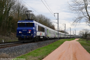 BB 22223 PAC l'Ic n° 5974 reliant Clermont-Ferrand à Paris Bercy était assurer par la 22223 du PAC Transilien.