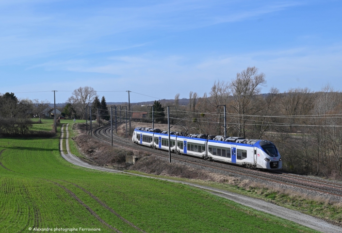 Regiolis B 84625M TER Clermont-Moulins régiolis B 84625M