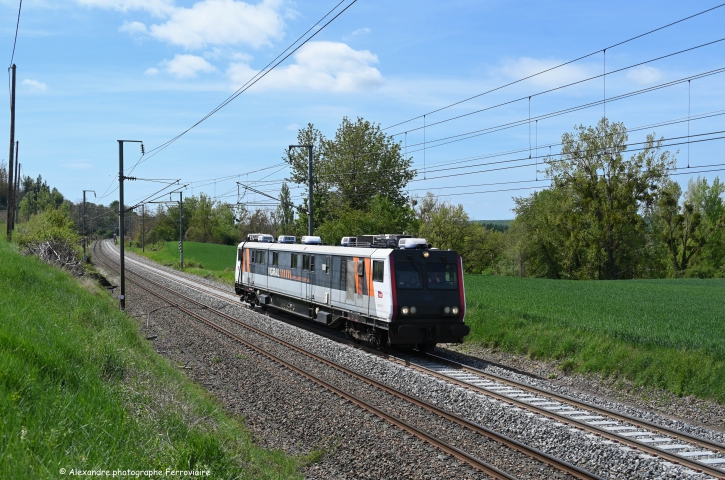 ESV 701 L'ESV 701 était de sortie entre Volvic et Nevers, il est cliquer au Nord de la gare de St Germain des Fossés