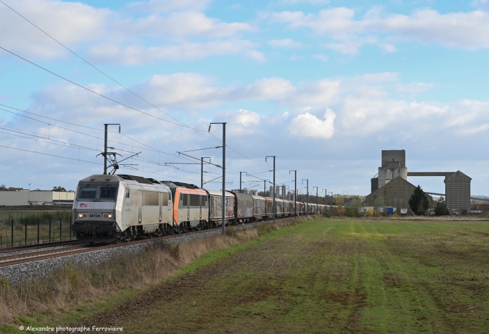 BB 26134-26231 Train d'eau régulier entre Clermont et Villeneuve fût assurer par la BB 26134 et en véhicule la 26231