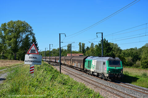 BB 75446 FRET et wagons couverts Clermont-Vaires Torcy pour cette BB 75446 en remplacement d'une 26000 HS