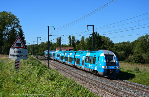 UM d'X 76500 AURA TER Clermont-Lyon pour cette UM d'XGC 76500