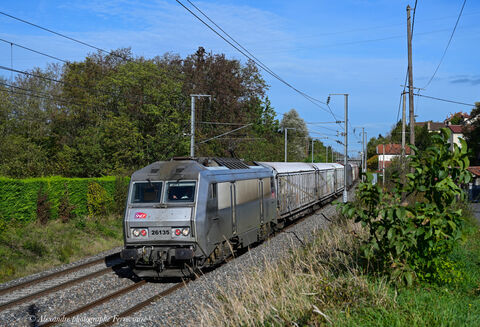 BB 26135 Fantôme Train Villeneuve Clermont avec en tête d'une rame vide la BB 26135 fantôme