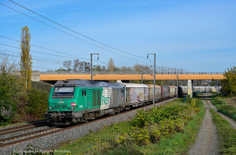 BB 75459 FRET Train Villeneuve St Georges Clermont triage avec en tête la BB 75459 en livrée fret