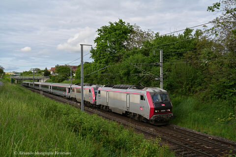 BB 26034 et BB 26029 CV La BB 26034 et la BB 26029 en véhicule sur l'intercités n°5971 reliant Paris Bercy à Clermont-Ferrand