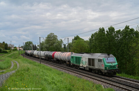 BB 75439 FRET Train de citernes vide avec la BB 75439 FRET sur une relation Vichy St Germain des Fossés puis retour le soir même sur Sibelin