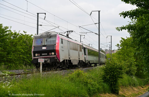 IC 5955 BB 26044 La BB 26044 arrive bientôt à sont terminus Vichy et non Clermont en raison de travaux à l'entrée de Clermont.
