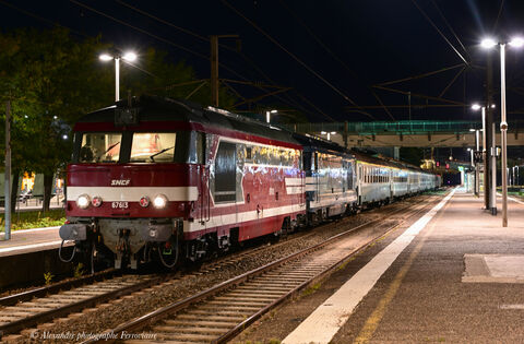 BB 67613 BB 67615 Après un tête a queue et une remise en tête dans le bon sens du départ des locomotives départ de Vichy pour Clermont-Ferrand sans voyageurs.