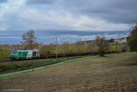 BB 75412 FRET Train de wagons plat en provenance du Nord et terminus St Germain des Fossés avec en tête la 75412